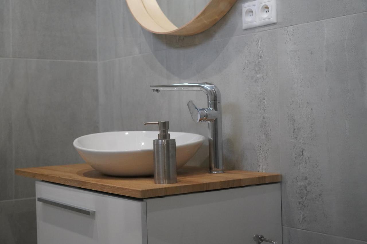 Apartman Zuzana Nesvady エクステリア 写真